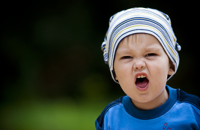 niño, infancia, televisión, programas adultos, malaeducación, horario infantil