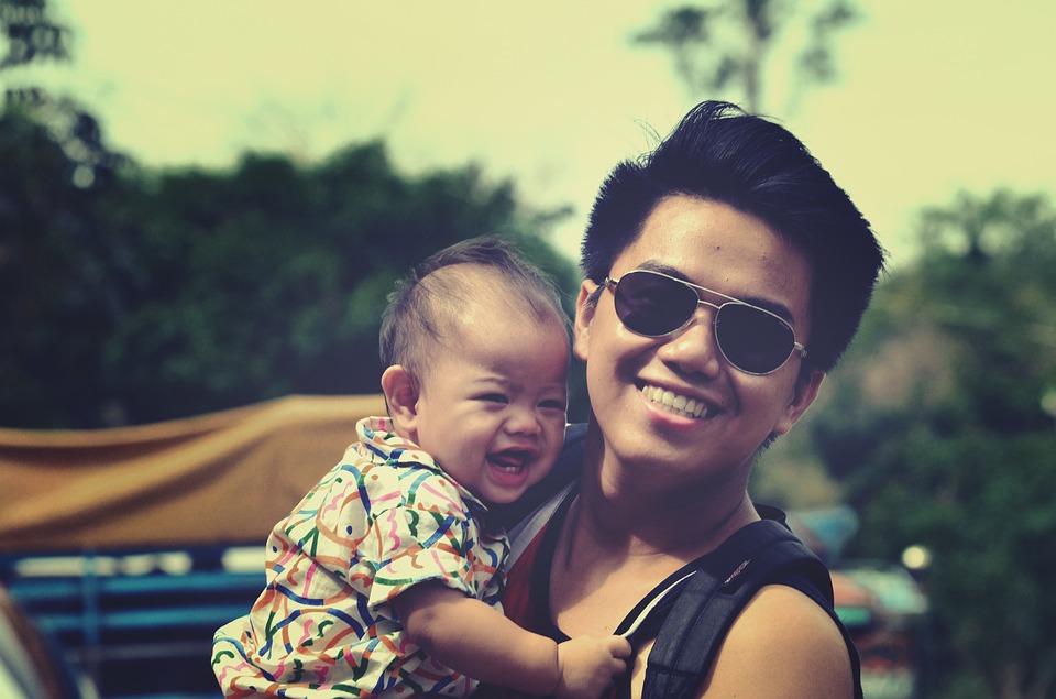 papá, hijo, paternidad, estereotipos, felicidad