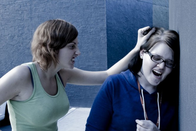 acosadora y sufridora de bullying escolar